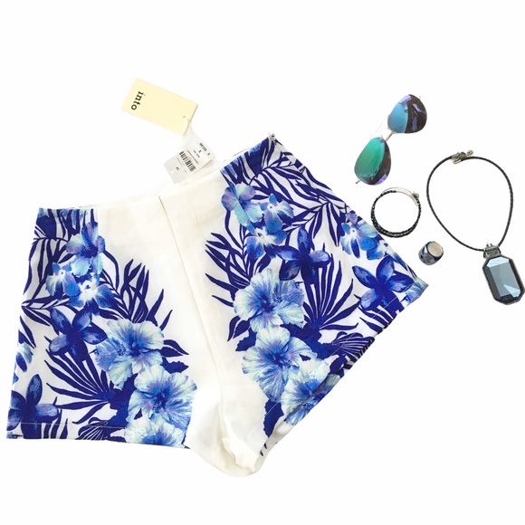 new LF into ❦ Chic Hibiscus Print Shorts ❦ Bright Amethyst Colorful Floral ❦ 6 - Picture 3 of 16